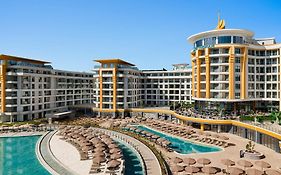 Azura World Hotel